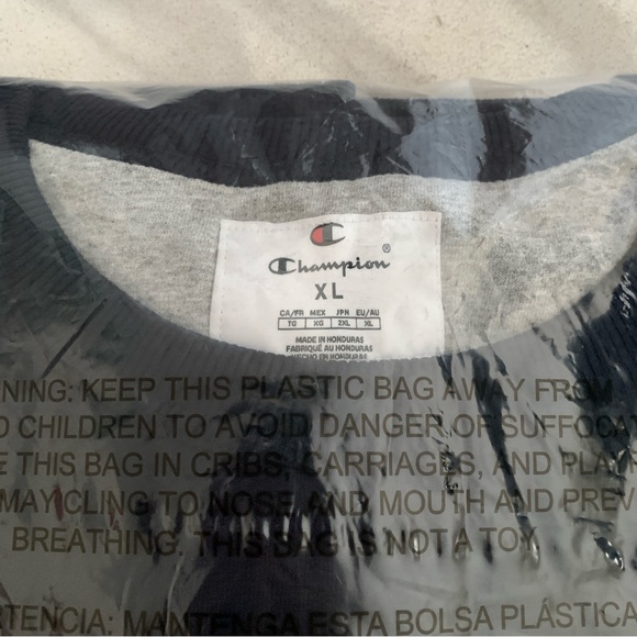 Champion Men's Sweatshirt, Powerblend, Fleece Midweight Crewneck Sweatshirt - Picture 2 of 4